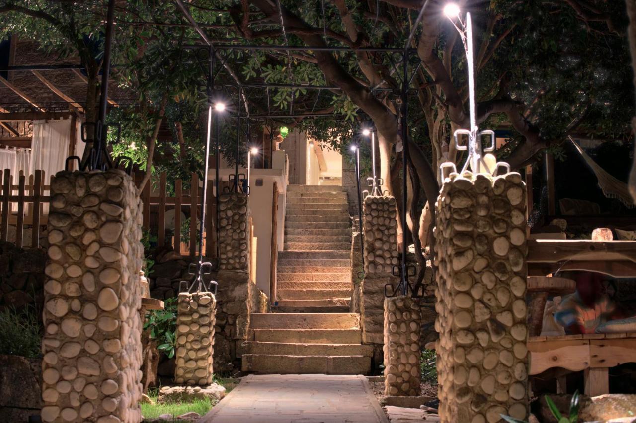 Eco Aparthotel The Dreamers'S Club Lumbarda Bagian luar foto