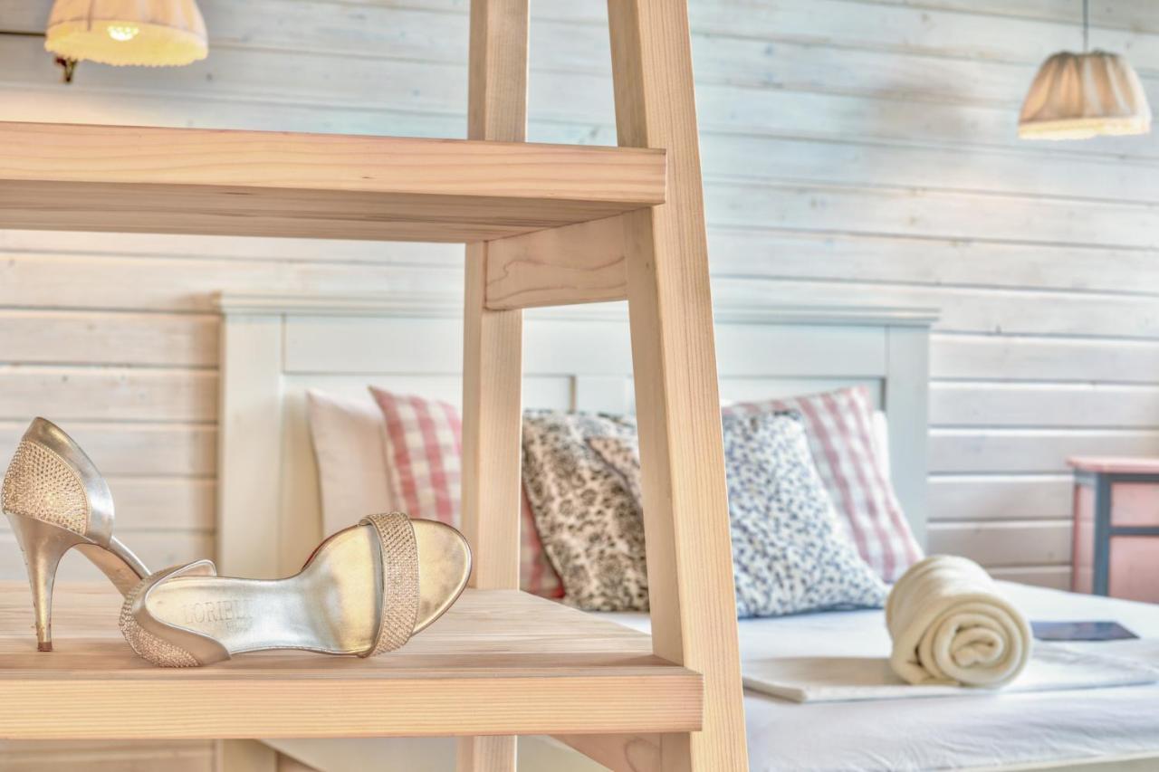 Eco Aparthotel The Dreamers'S Club Lumbarda Bagian luar foto