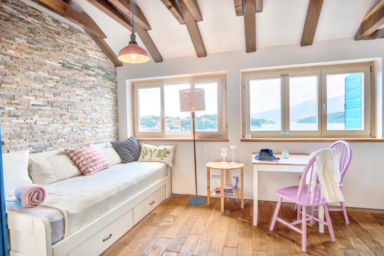 Eco Aparthotel The Dreamers'S Club Lumbarda Bagian luar foto