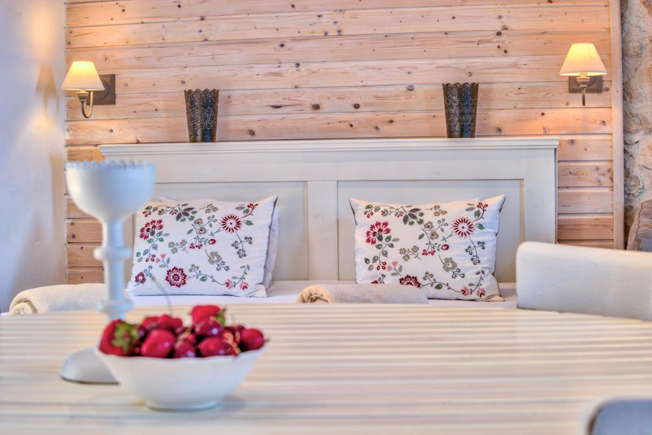 Eco Aparthotel The Dreamers'S Club Lumbarda Bagian luar foto